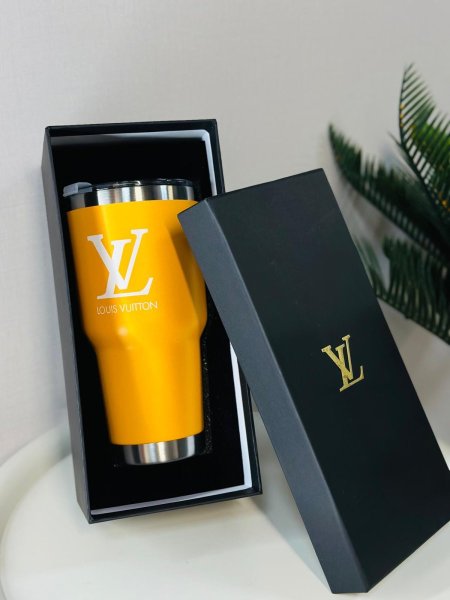 مطرة ثيرموس LOUIS VUITTON / علبة أصليه